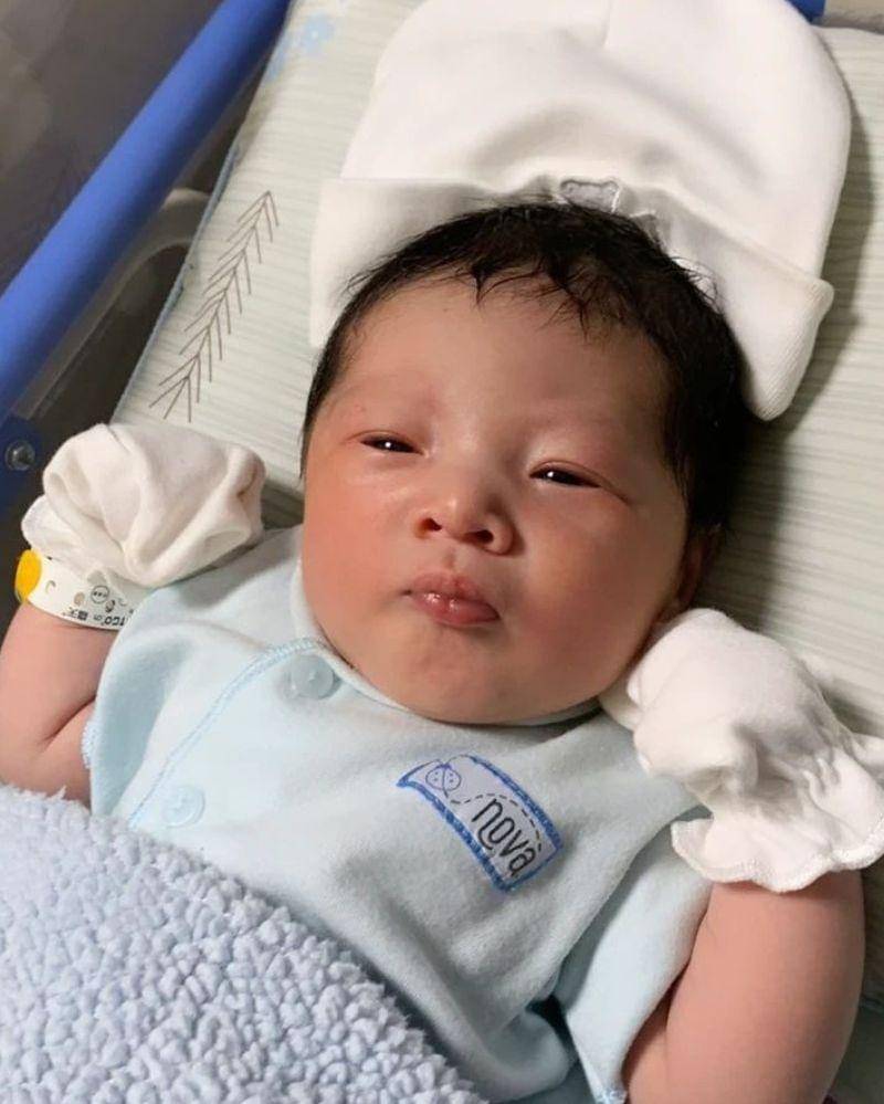 Instagram.com/qurrrotuayun